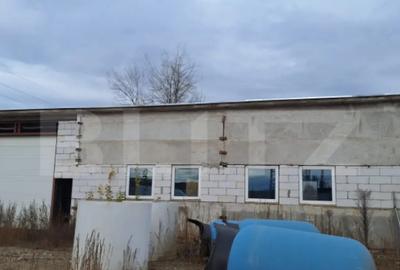 Teren de 5400 mp, în Central - 4