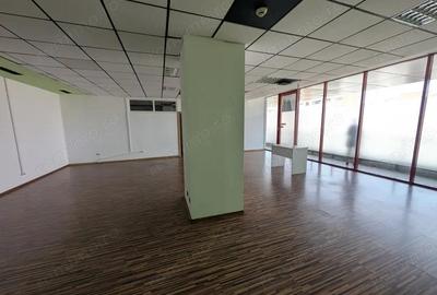 Spatiu 30AVENUE, asigurari, consultanta , servicii - 8