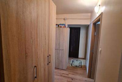 Apartament cu 5 camere decomandat în Micălaca - 2