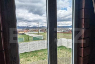 Casa la rosu de vanzare in Vulcan - Brasov - 11