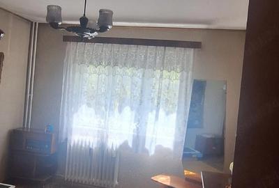 Apartament cu 3 camere decomandat în Republicii - 9