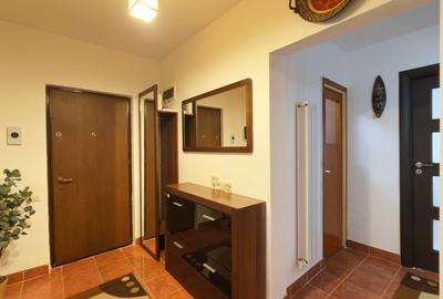 De inchiriat APARTAMENT 3 CAMERE DECOMANDAT ITC | 2 BAI | 2 PARCARI | ETAJ 1 - 6
