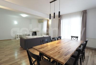 Duplex cu 4 camere cu Canalizare în Iancu Nicolae