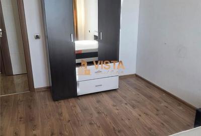 Apartament cu 4 camere, mobilat în Tractorul - 11