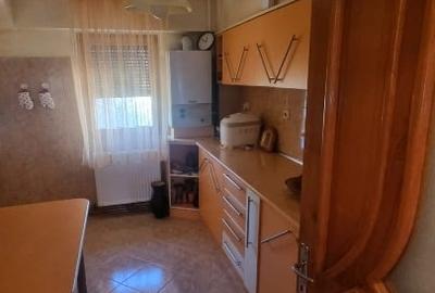 Apartament cu 3 camere decomandat în Central - 8
