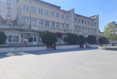 Spațiu comercial, de 320 mp, în Central - 1