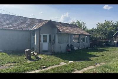 Casă cu 3 camere cu Teren 500 Mp în Central - 2