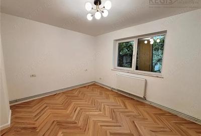 Casă cu 5 camere cu Teren 500 Mp în Tractorul - 8