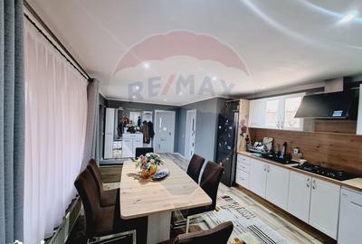 Casă cu 3 camere cu Teren 1262 Mp în Hidiș - 1