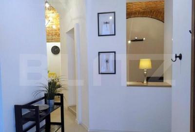 Cladire de patrimoniu din secolului XIX, de vanzare, zona - 7