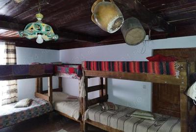 Casă cu 3 camere în Vadu Crișului - 8