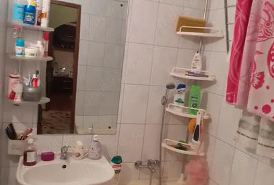 Vand apartament 2 camere confort 2 - 1