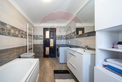 Casă cu 5 camere cu Teren 505 Mp în Hălchiu - 22