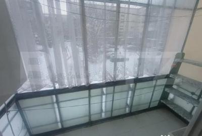 Apartament cu 4 camere semidecomandat în Micro 17 - 3