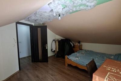 Casă cu 4 camere cu Teren 1600 Mp în Central - 9