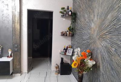 Vanzare Apartament 2 cam. cf.1 semid.,etajul 4, mobilat si utilat nou in zona Hipodrom - Bariera - 6