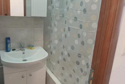 Garsonieră decomandată în 1 Mai