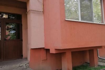 Garsonieră decomandată în Central - 8