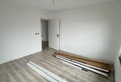 Casă cu 4 camere cu Teren 650 Mp în Groși