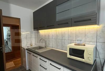 Apartament cu 4 camere decomandat în Central - 2