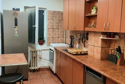 Apartament cu 2 camere semidecomandat în Teiul Doamnei - 1