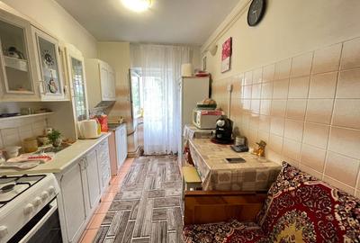 Apartament cu 3 camere decomandat, mobilat în Păcurari