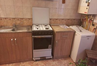 Garsonieră decomandată în Central - 2