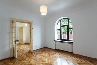 Inchiriere 4 camere , rezidential / birou, cladire interbelica, Piata Victoriei Inchiriere 4 camere , rezidential / birou, cladire interbelica, Piata Victoriei - 2