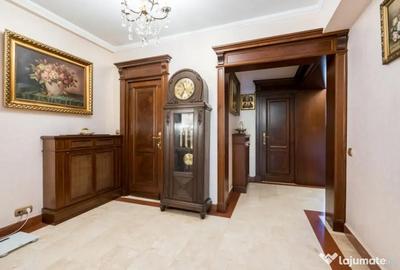 Casă cu 7 camere cu Piscina în Ciofliceni - 9