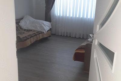 Casă cu 5 camere cu Teren 1000 Mp în Central