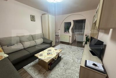 Apatament 3 camere renovat, zona 13 Decembrie - 1