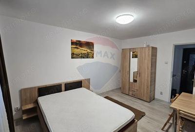 Garsonieră decomandată în 1 Mai - 7