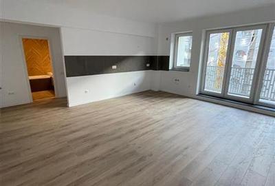 Apartament cu 2 camere decomandat în Tractorul - 10