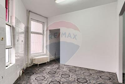 Spa?iu comercial de 86 mpc in zona ultracentrala a Ara... - 3