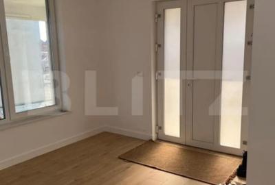 Casă cu 4 camere cu Teren 300 Mp în Central - 2