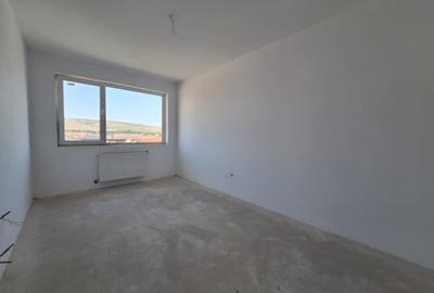 Apartament cu 3 camere semifinisat, balcon, zona Terra - 4