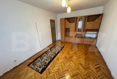 Apartament de vanzare, cu 2 camere, 42 mp, zona Decebal - 9
