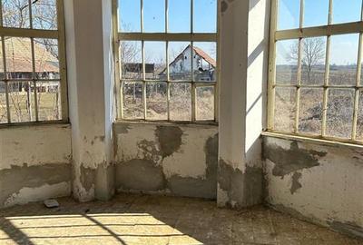 Casă cu 4 camere cu Teren 1631 Mp în Periferie - 3