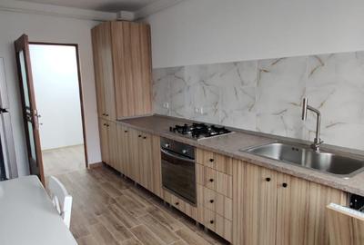 Inchiriez ap 2 camere, decomandat + 1 loc parcare in Cartier Tei - Piatra Neamt - 2