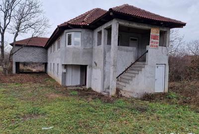 Casă individuală cu 6 camere cu Teren 10756 Mp în Exterior Sud - 16