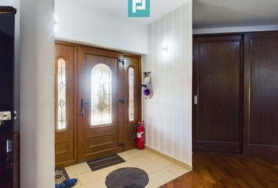 Casă pe Strada Oituz - 13