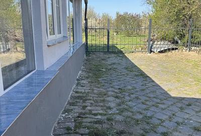 Casă cu 3 camere cu Teren 1454 Mp în Variaș - 5