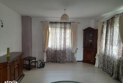 Casă cu 5 camere cu Teren 2000 Mp în Central - 10