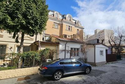 Casa veche - Calea Victoriei la 140m - 1