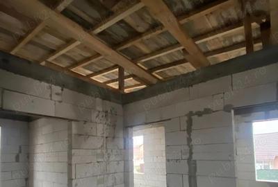 Casă cu 6 camere cu Teren 478 Mp în Lumina - 5