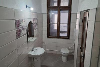 Spațiu comercial, de 60 mp, în Traian - 7