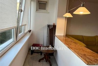 Apartament cu 3 camere semidecomandat în Tei - 8