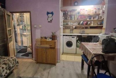 Casa cu 2 corpuri in curte, individuala,  7 camere, 150 mp, zona Bartolomeu
