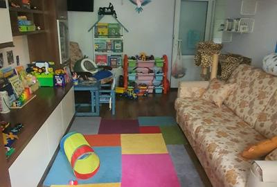 Apartament decomandat Micro 17 etaj 1 - 5