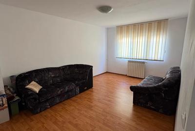 Apartament 3 camere, 93 mp, decomandat, etaj 2,zona Alfa - 9